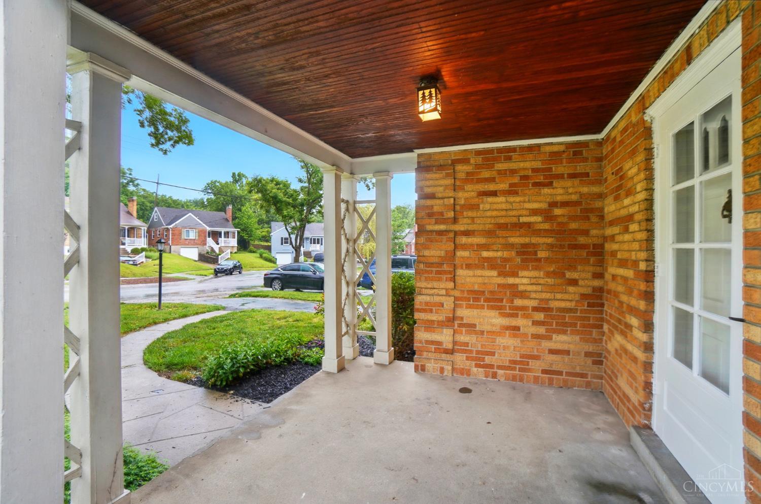 5909 Kimberly Avenue, Cincinnati, Ohio image 4