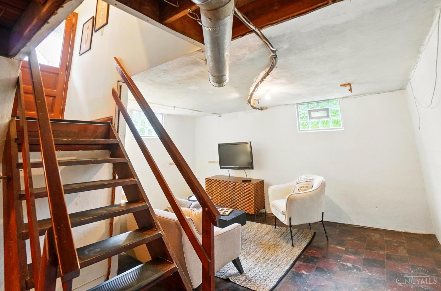 5909 Kimberly Avenue, Cincinnati, Ohio image 25