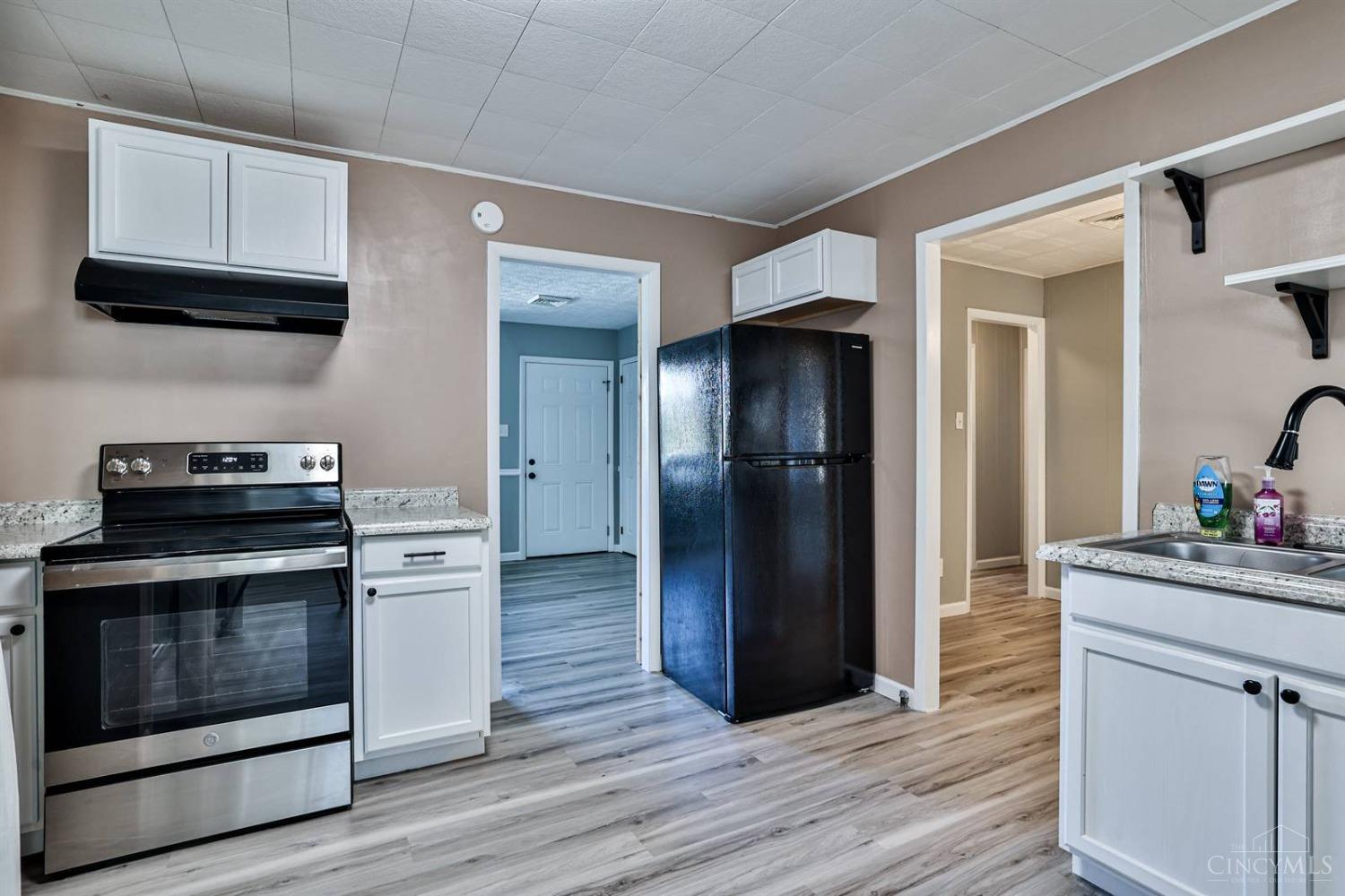 615 Richardson Drive, Middletown, Ohio image 14