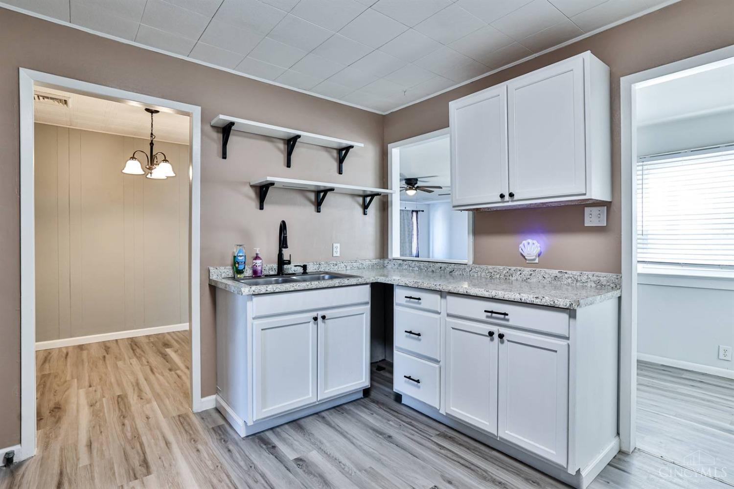 615 Richardson Drive, Middletown, Ohio image 13