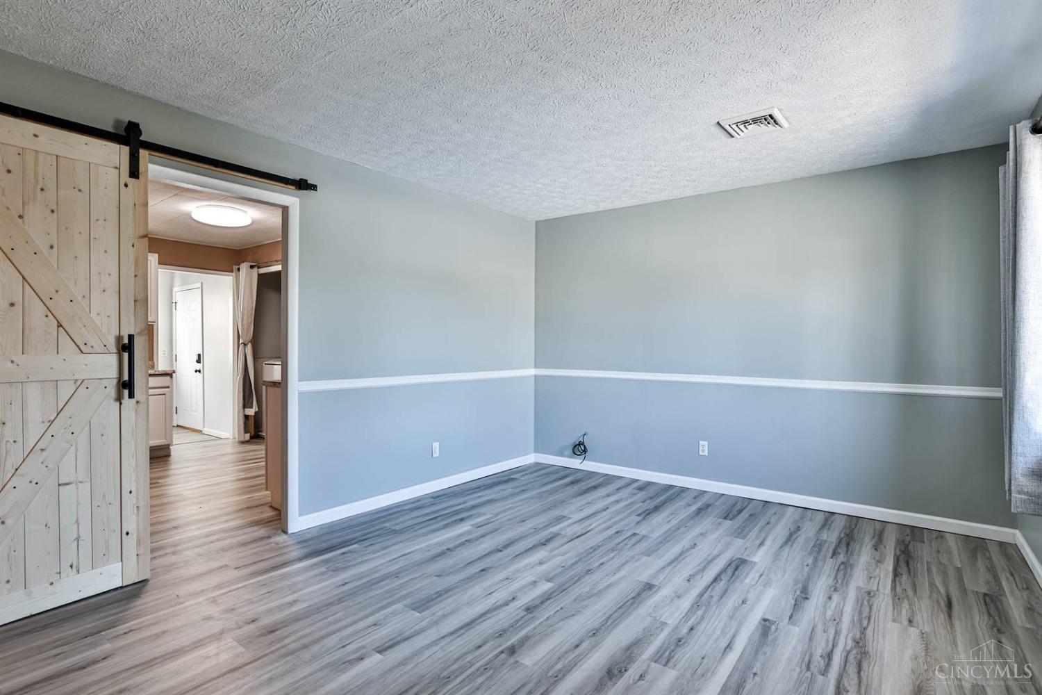 615 Richardson Drive, Middletown, Ohio image 4