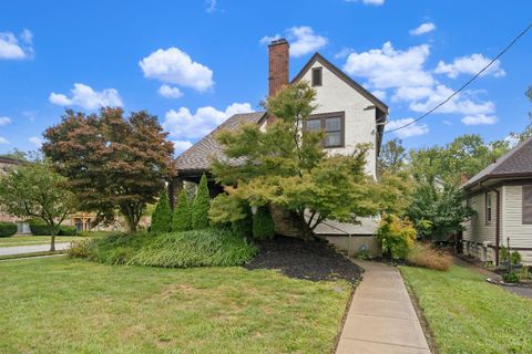 Photo of 6244 Montgomery Road, Cincinnati, OH 45213 (MLS # 1856240)
