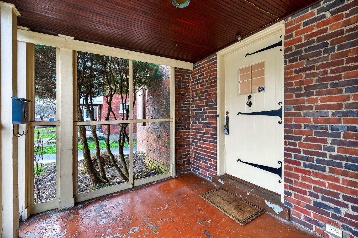 3817 Indianview Avenue