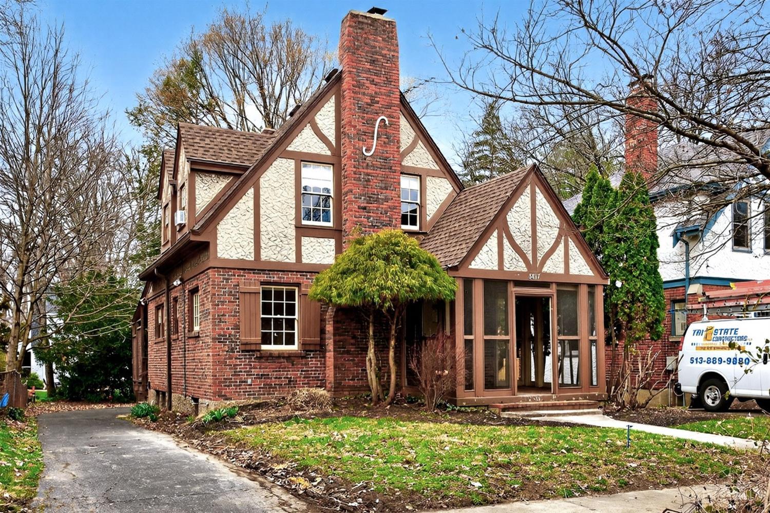 3817 Indianview Avenue