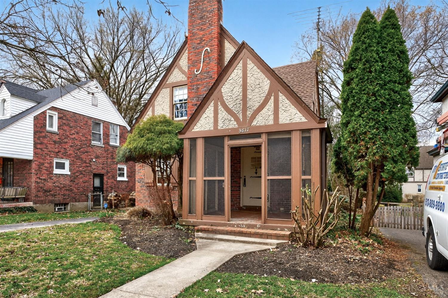 3817 Indianview Avenue