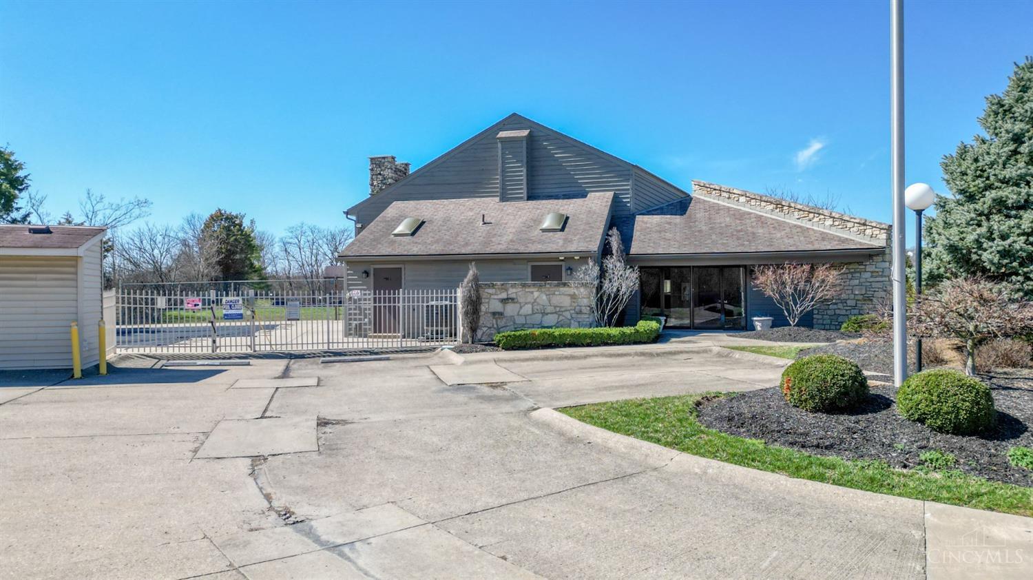 7224 Creekview Drive #V1, Colerain Twp, Ohio image 31