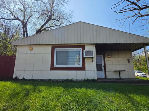 Homes For Sale - 3321 Glenway Avenue<br/> Hamilton County, Cincinnati, OH 45205