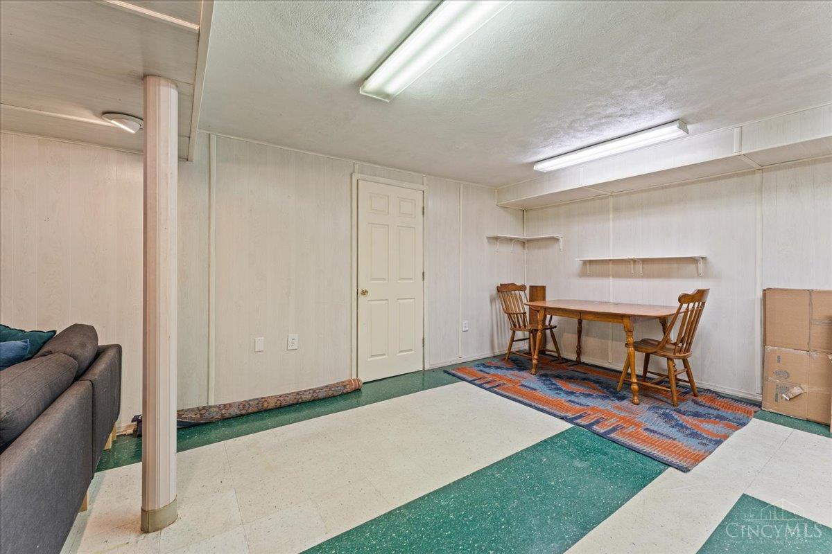 6111 Faircrest Court, Cincinnati, Ohio image 27