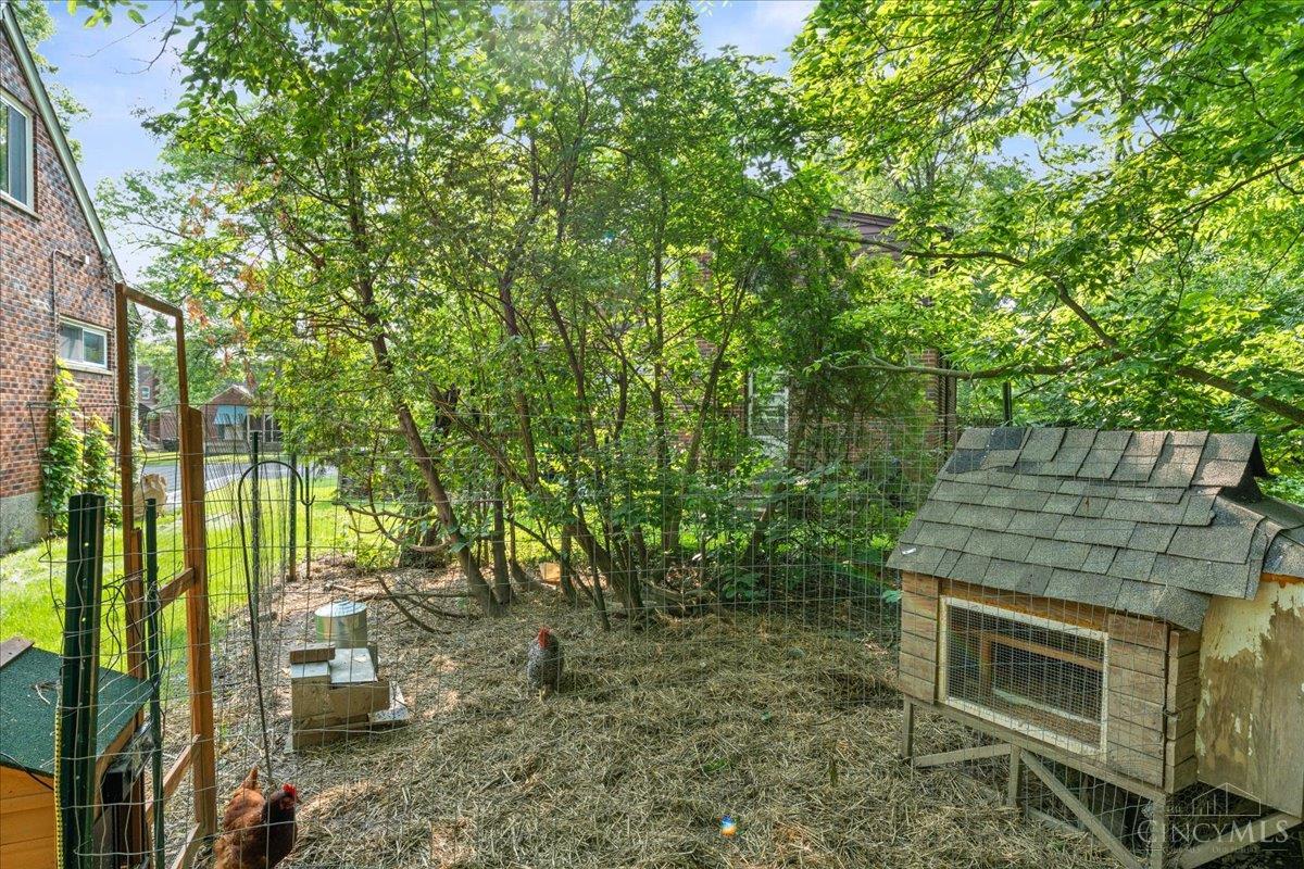 6111 Faircrest Court, Cincinnati, Ohio image 4