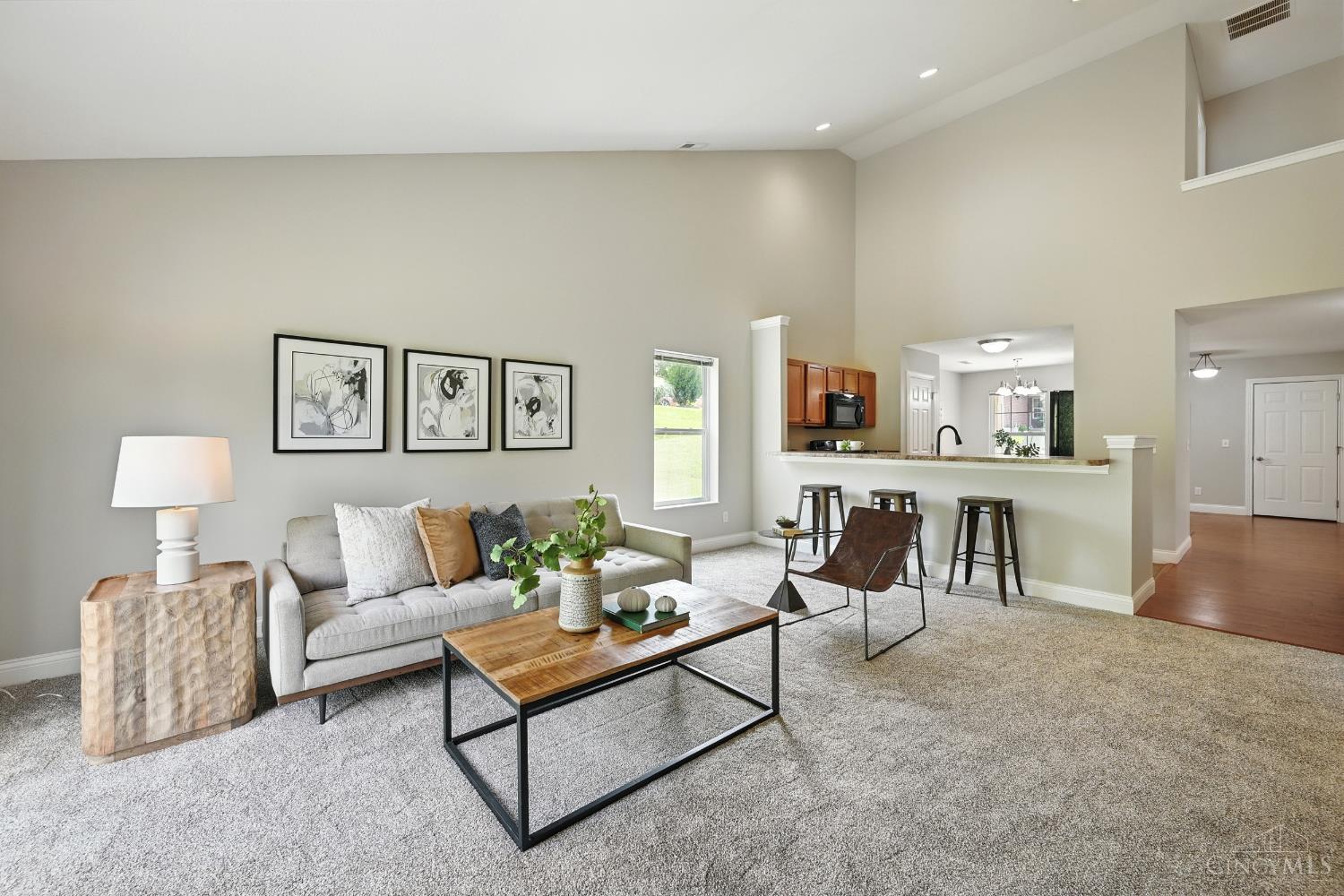 6990 Aspen Point Court, Cincinnati, Ohio image 2
