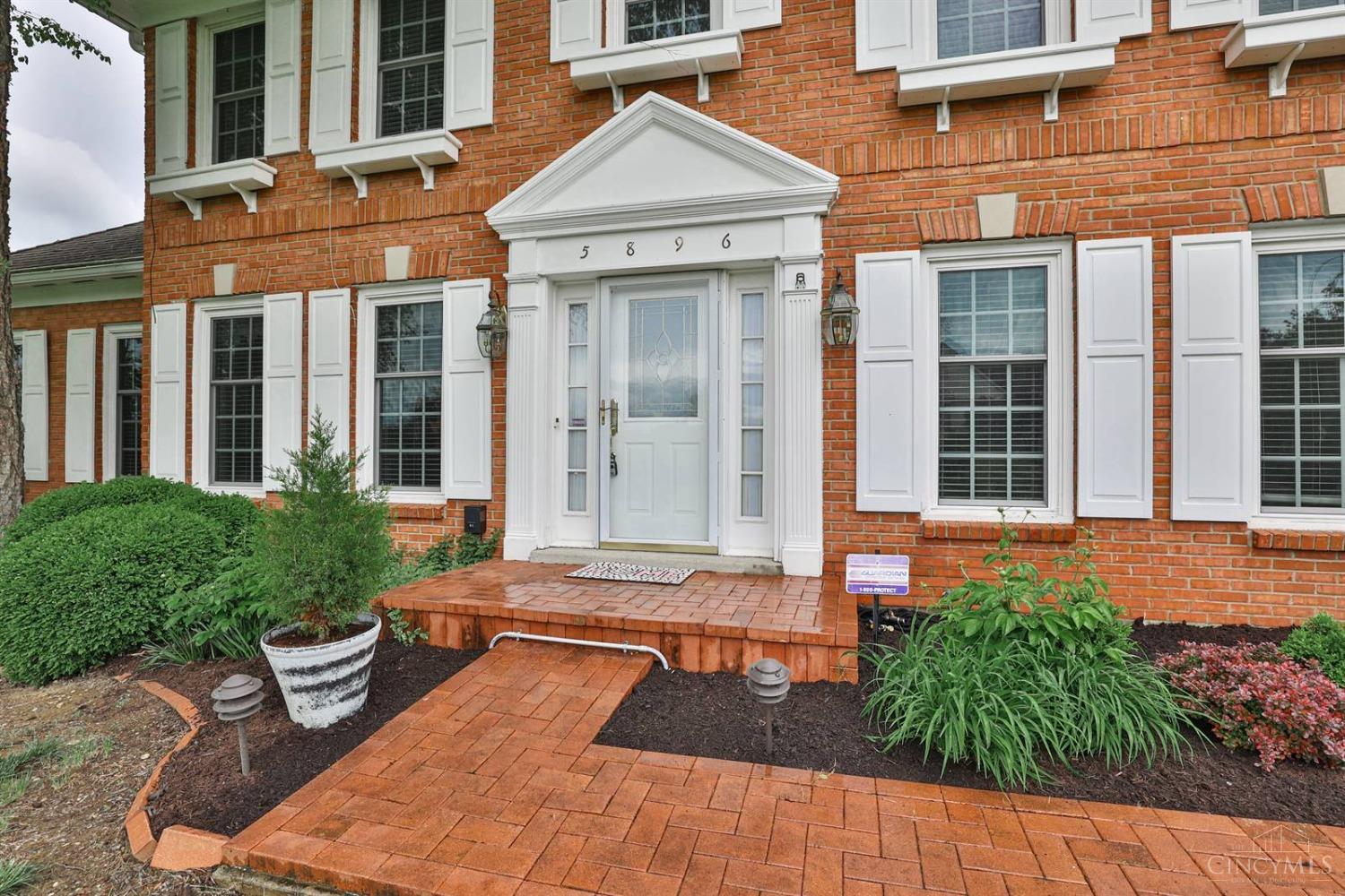 5896 Hazeltine Court, West Chester, Ohio image 4