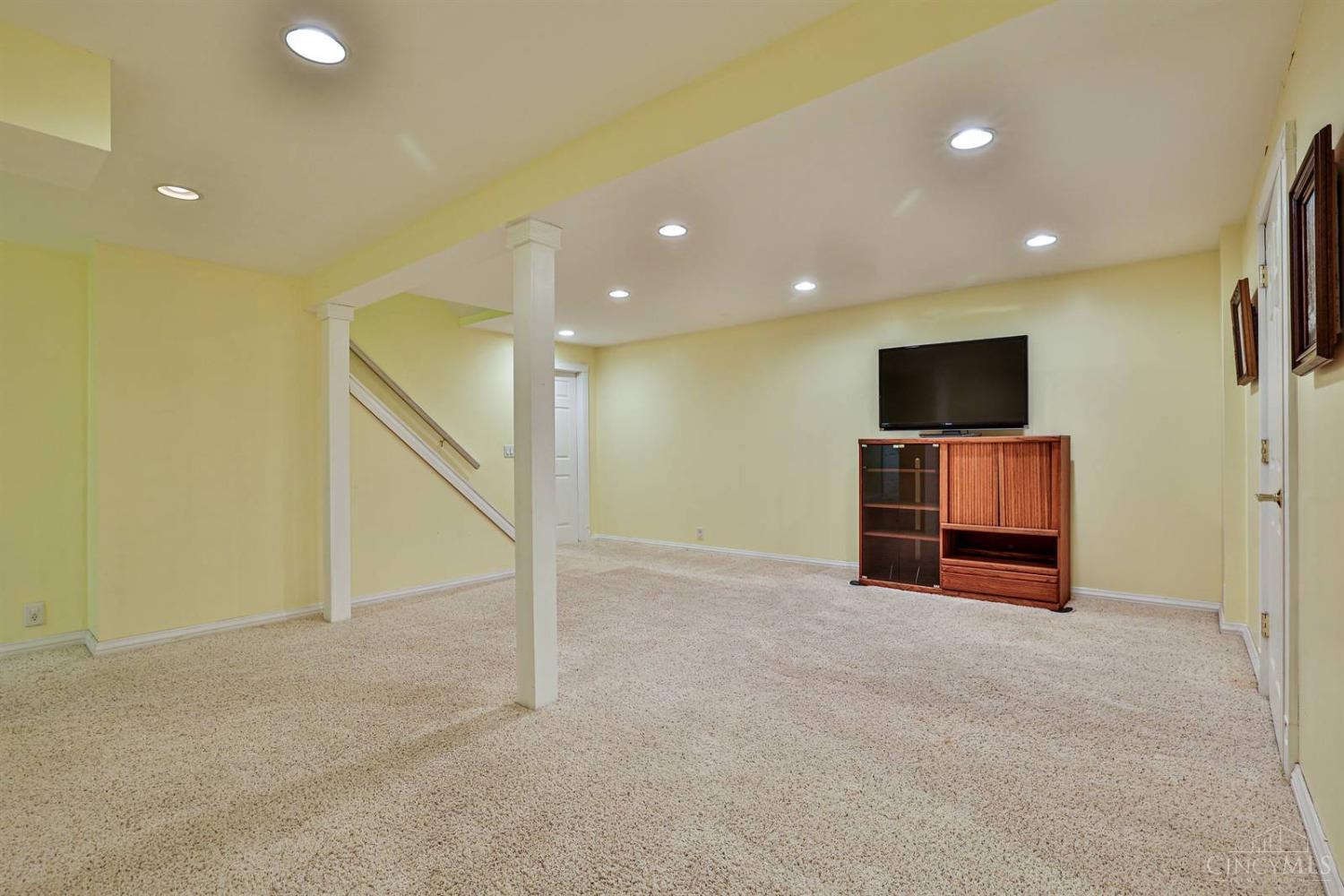 5896 Hazeltine Court, West Chester, Ohio image 39