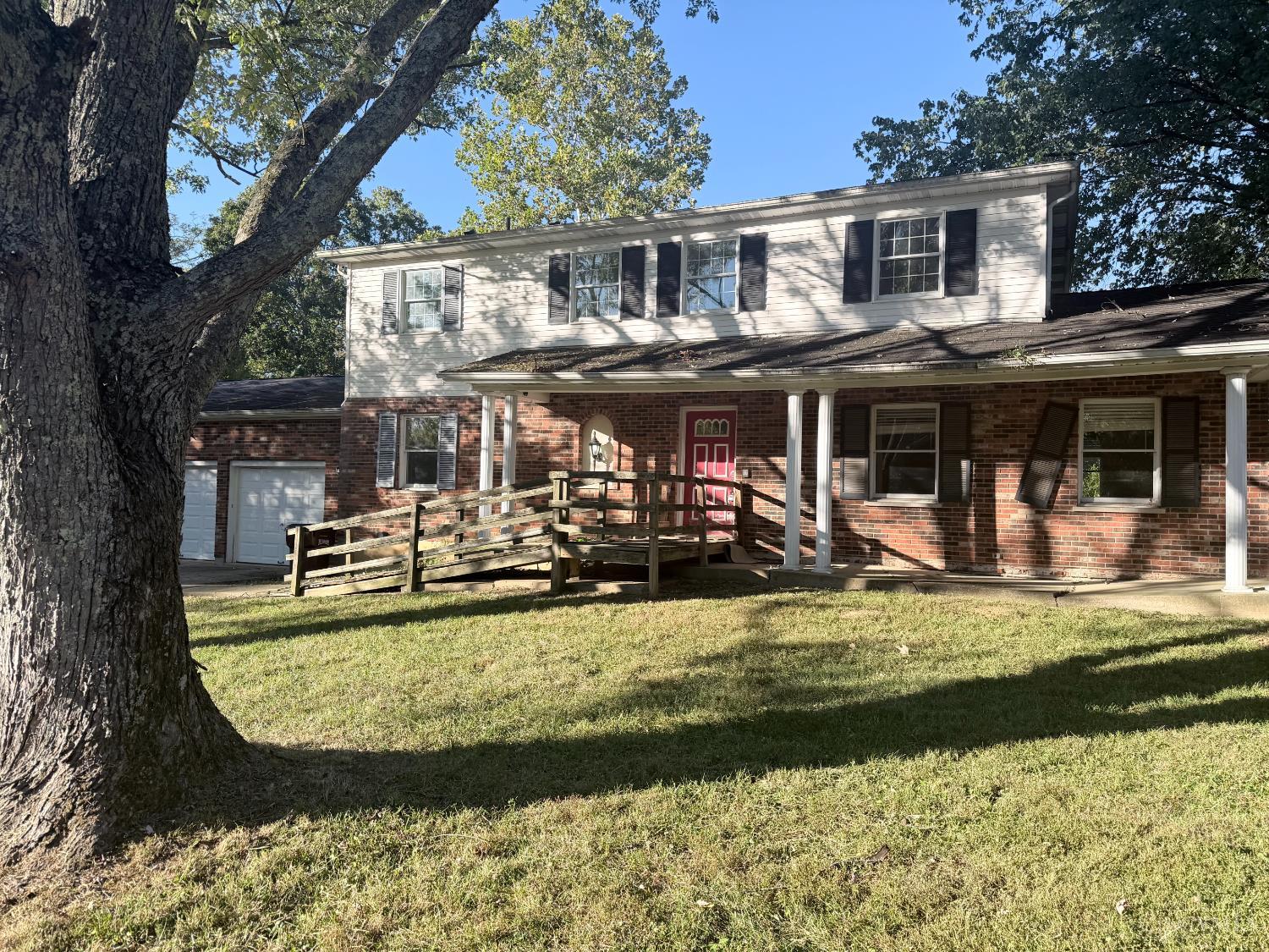 2476 Country Place