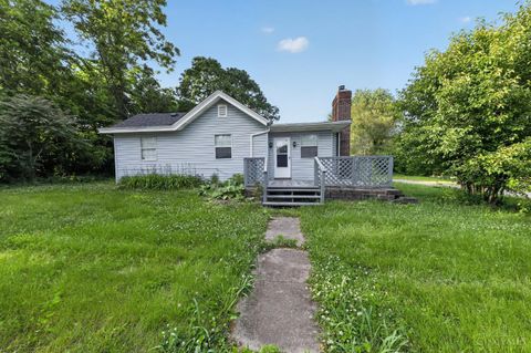 Homes For Sale - 1312 W Loveland Avenue<br/> Hamilton County, Loveland, OH 45140