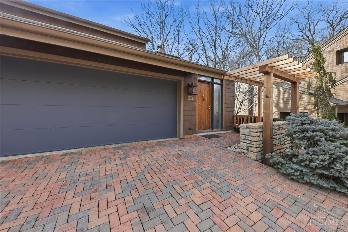 11 Spring Hill Drive