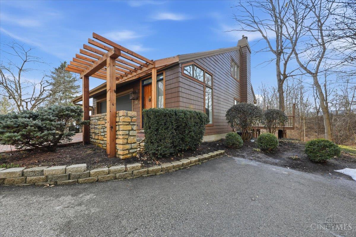 11 Spring Hill Drive