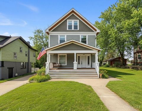 Photo of 6121 Roe Street, Cincinnati, OH 45227 (MLS # 1867518)