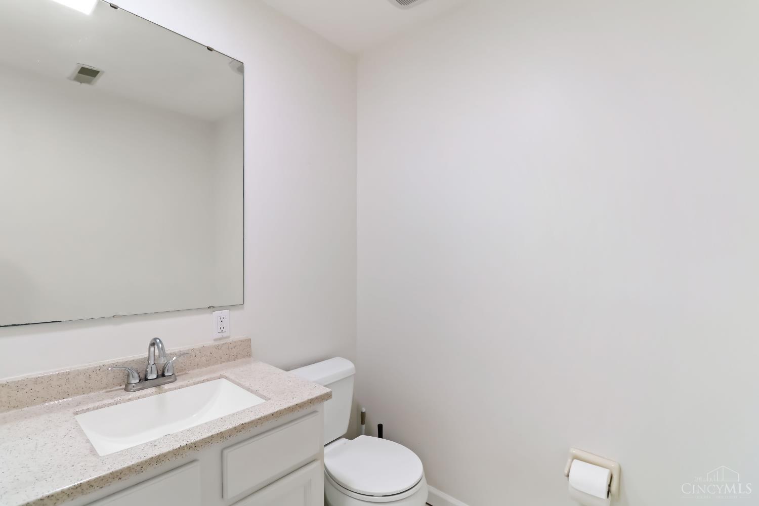 9146 Fidelis Drive, Blue Ash, Ohio image 32