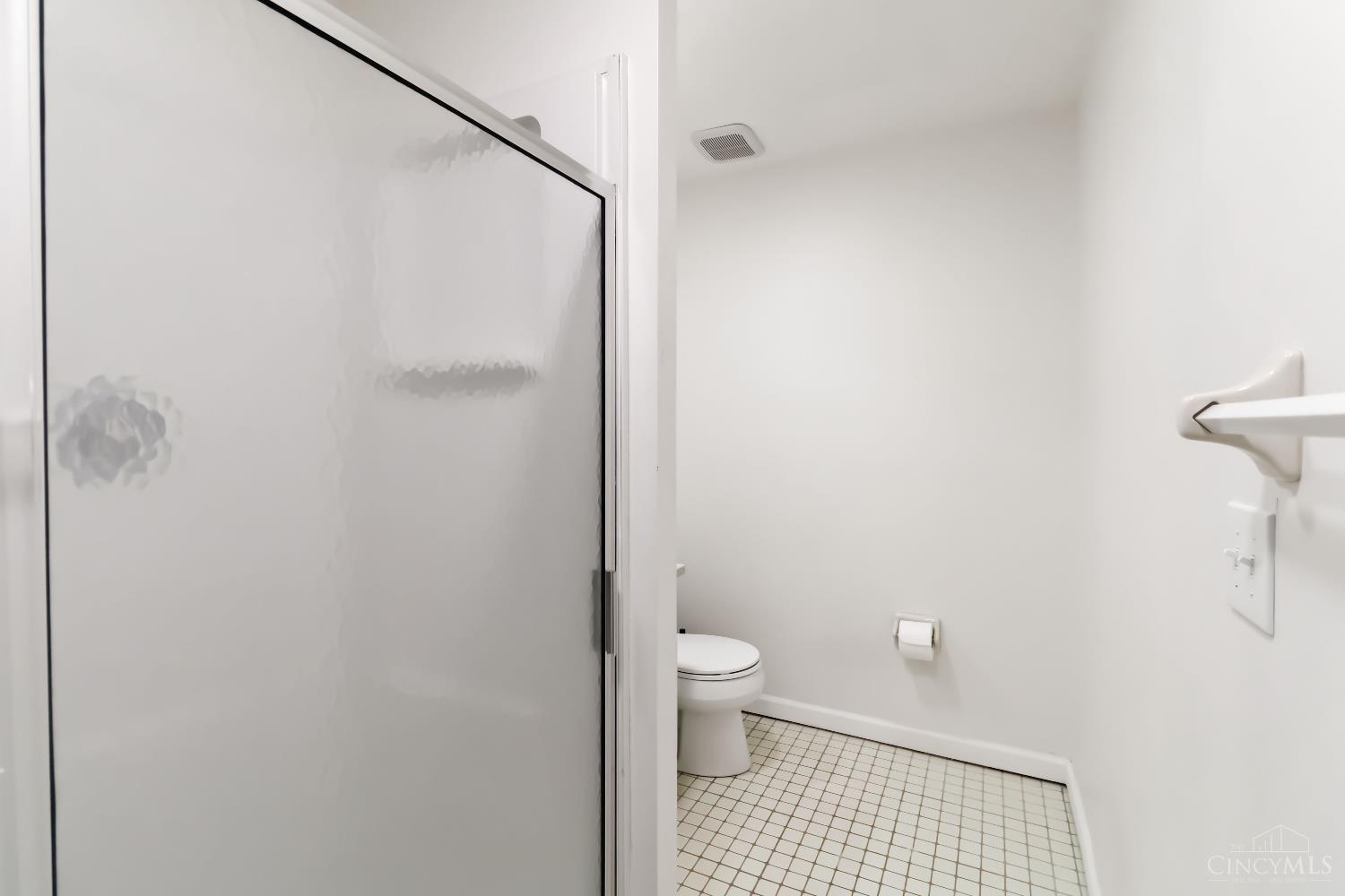 9146 Fidelis Drive, Blue Ash, Ohio image 31