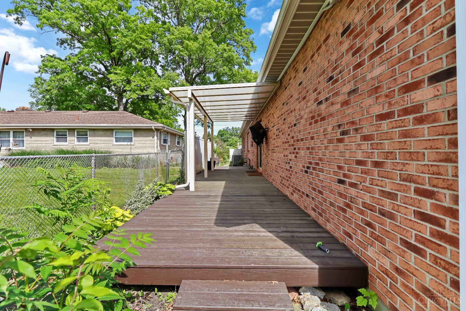 9146 Fidelis Drive, Blue Ash, Ohio image 37