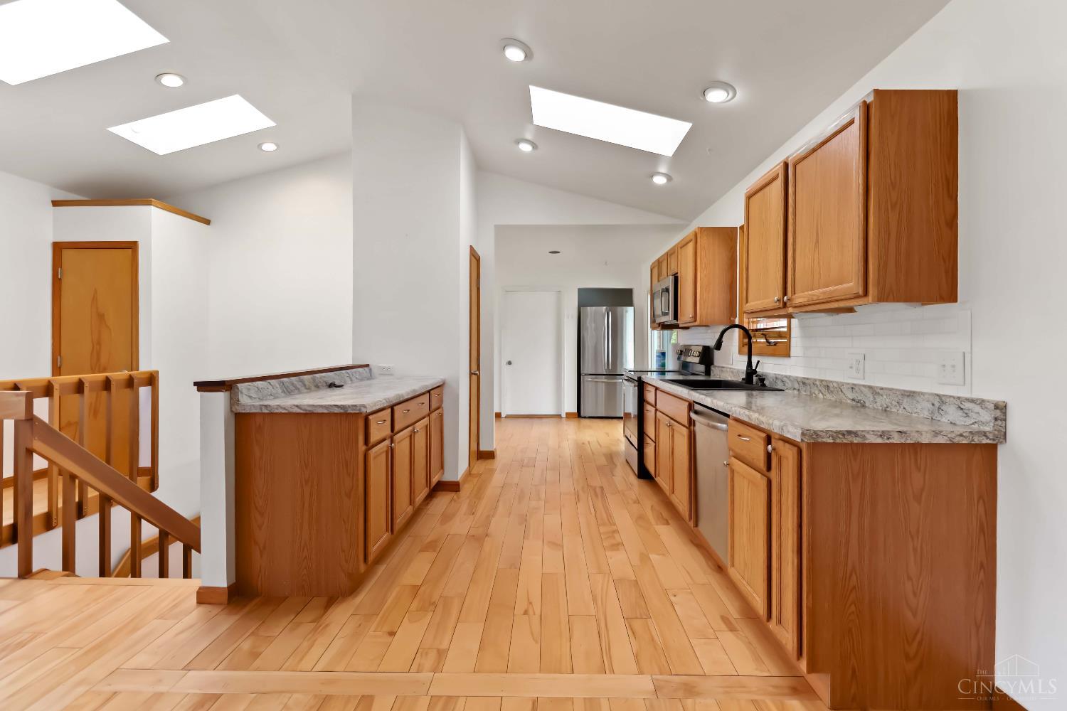 9146 Fidelis Drive, Blue Ash, Ohio image 10