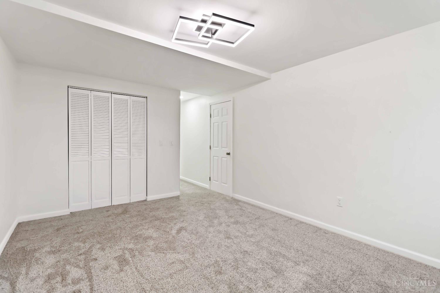 9146 Fidelis Drive, Blue Ash, Ohio image 30