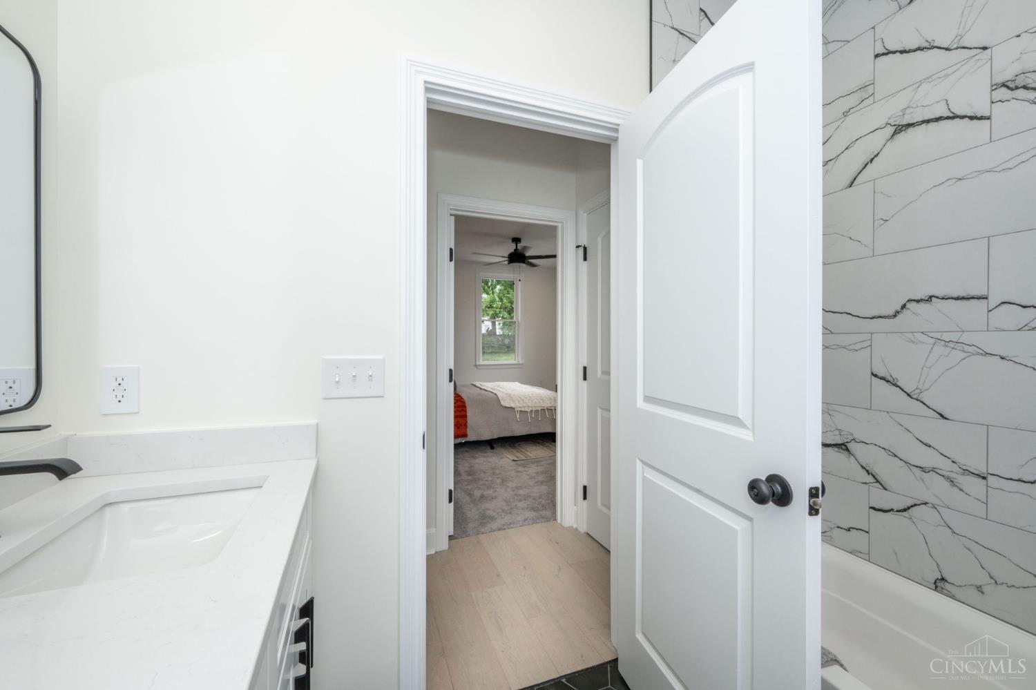 817 Hawthorne Avenue #B, Cincinnati, Ohio image 28