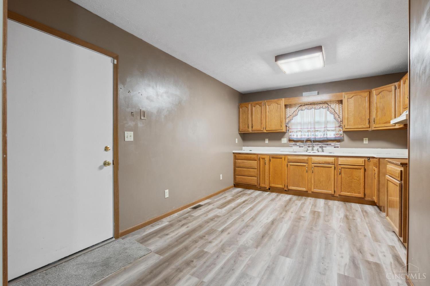 1/2 Springlake Avenue, Hillsboro, Ohio image 8