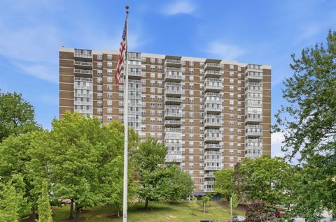 Photo of 2444 Madison Road #408, Cincinnati, OH 45208 (MLS # 1877276)