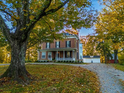 Photo of 700 S High Street, Hillsboro, OH 45133 (MLS # 1859298)