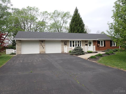 Homes For Sale - 2726 Tihart Way<br/> Greene County, Beavercreek, OH 45430