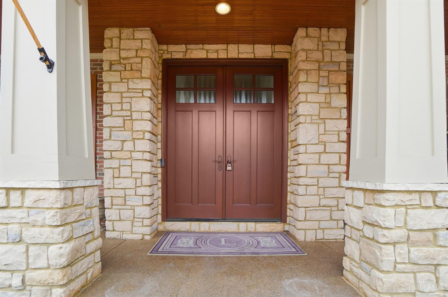 961 River Forest Drive