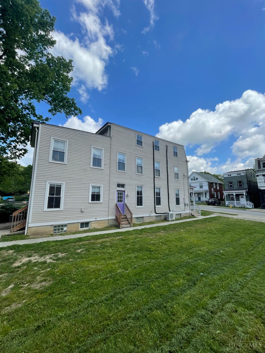 603 Hawthorne Avenue