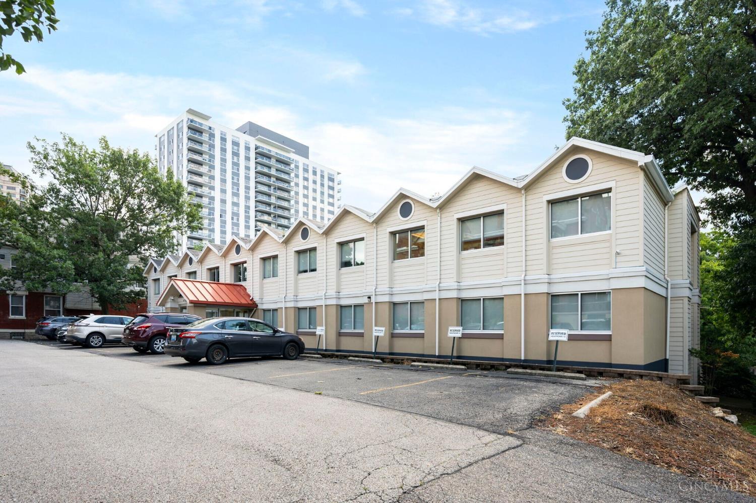 2181 Victory Parkway