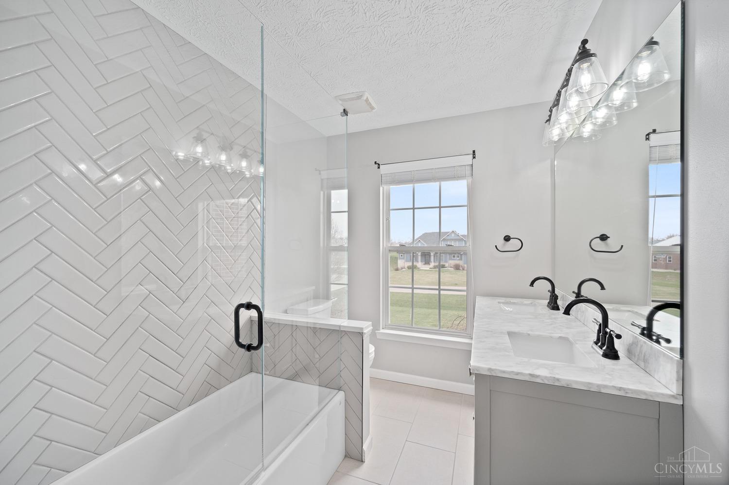 7476 Waterway Drive, Clearcreek Twp., Ohio image 37