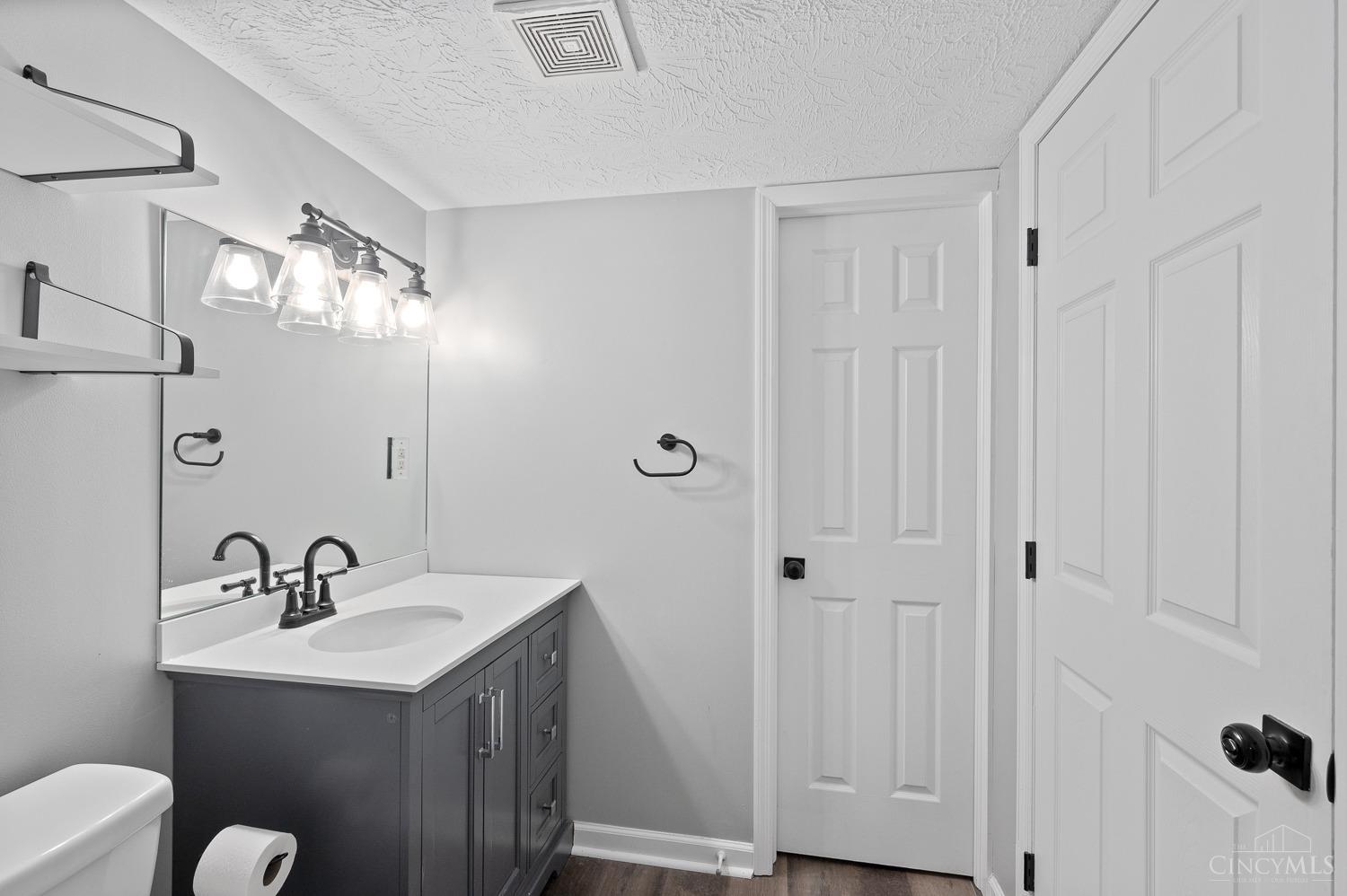 7476 Waterway Drive, Clearcreek Twp., Ohio image 47