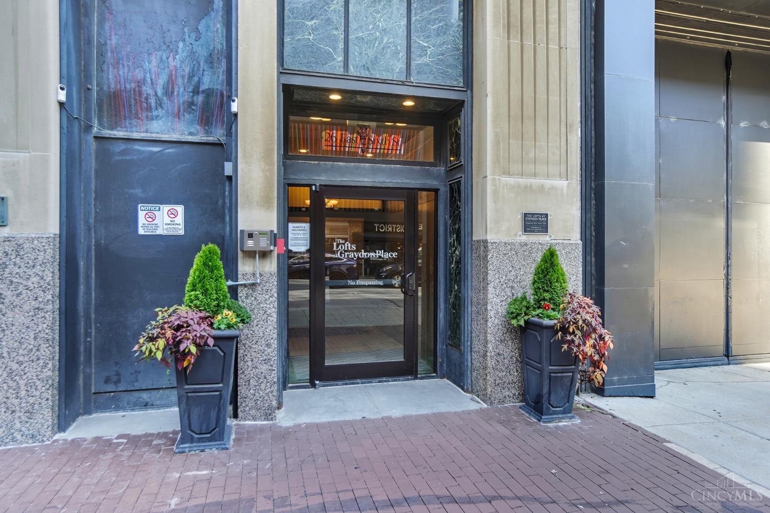 26 E Sixth Street 505