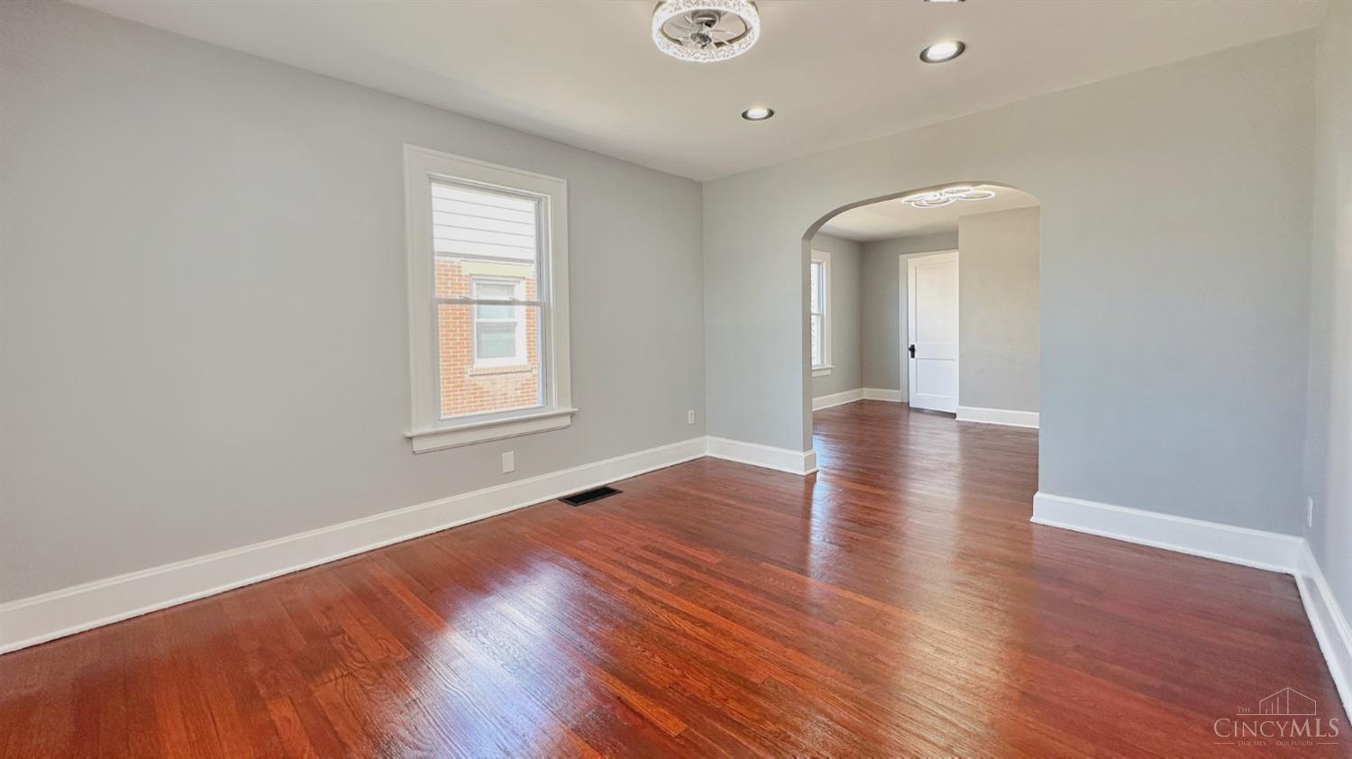 1718 Greenwood Avenue, Hamilton, Ohio image 3