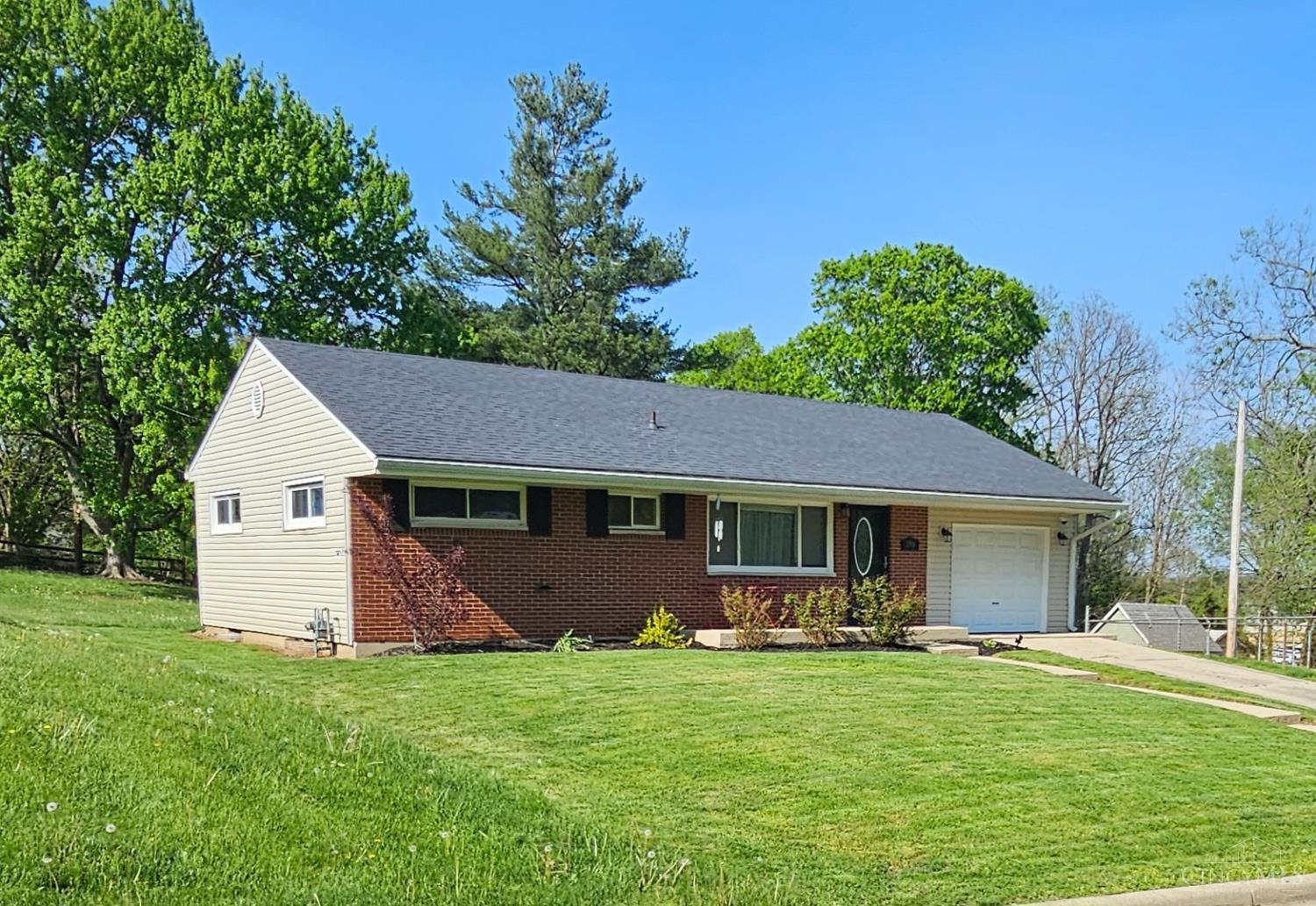 390 W Hendricks Street, Camden, Ohio image 1