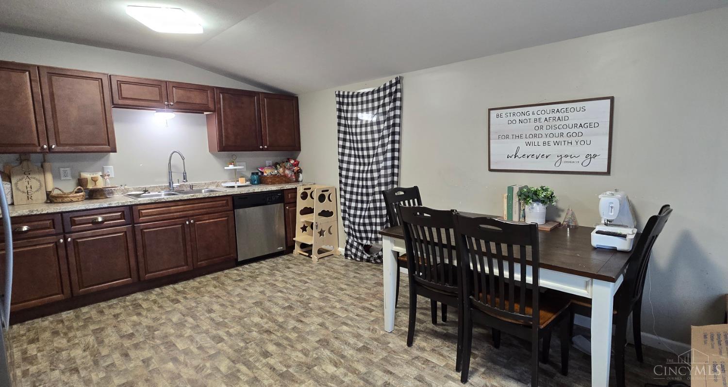 219 Orchard Circle, Blanchester, Ohio image 8