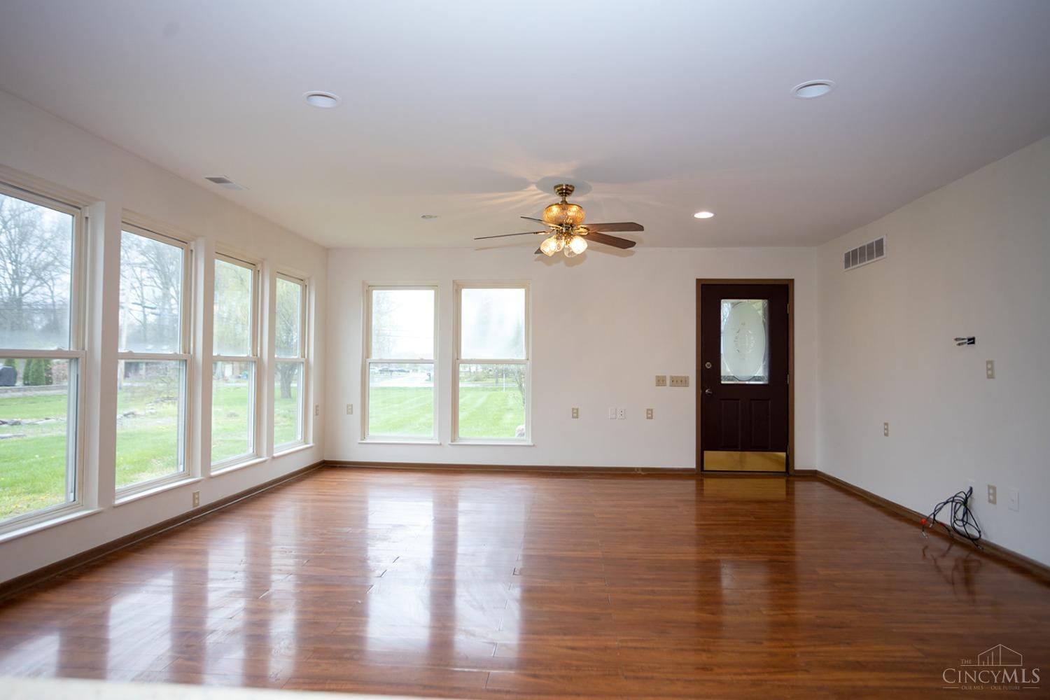 5624 Mt Zion Road, Miami Twp, Ohio image 4