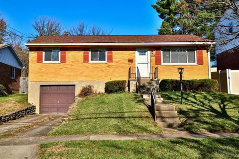 Photo of 1308 Meadowbright Lane, Cincinnati, OH 45230 (MLS # 1862334)
