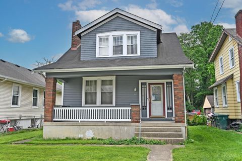 Photo of 1917 Webman Court, Cincinnati, OH 45223 (MLS # 1866206)