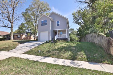 Photo of 6212 Coleridge Avenue, Cincinnati, OH 45213 (MLS # 1857777)