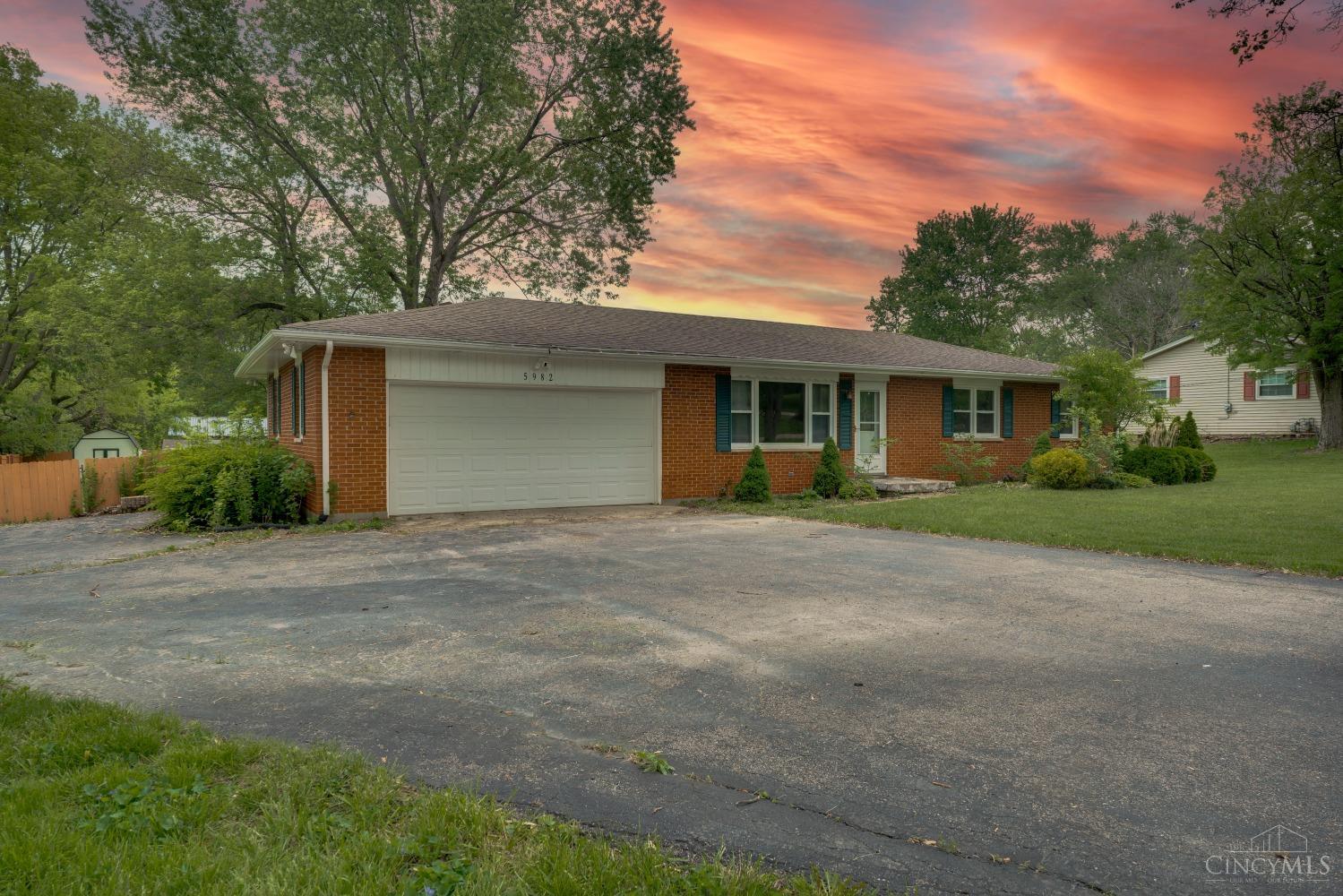 5982 E Decker Road, Franklin, Ohio image 2