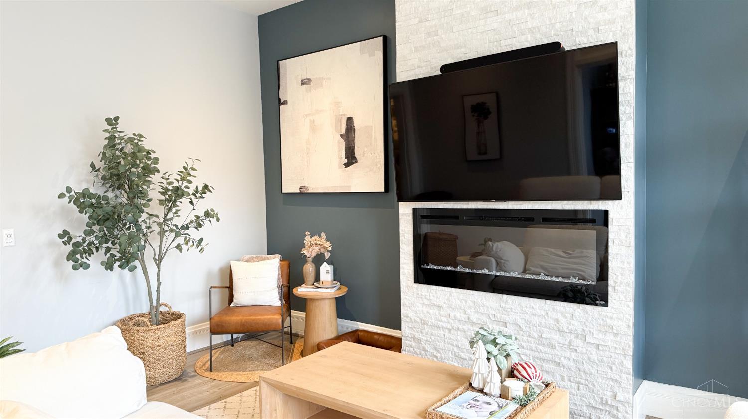 551 E Thirteenth Street 3