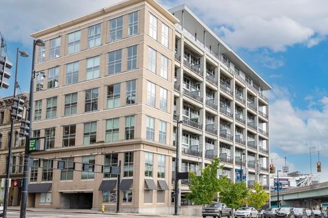 Condo For Sale - 353 W Fourth Street #602<br/> Cincinnati, OH 45202