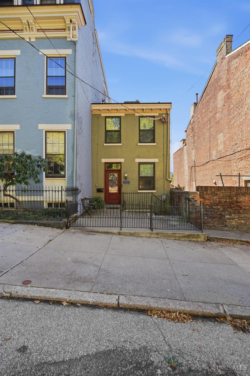 407 Milton