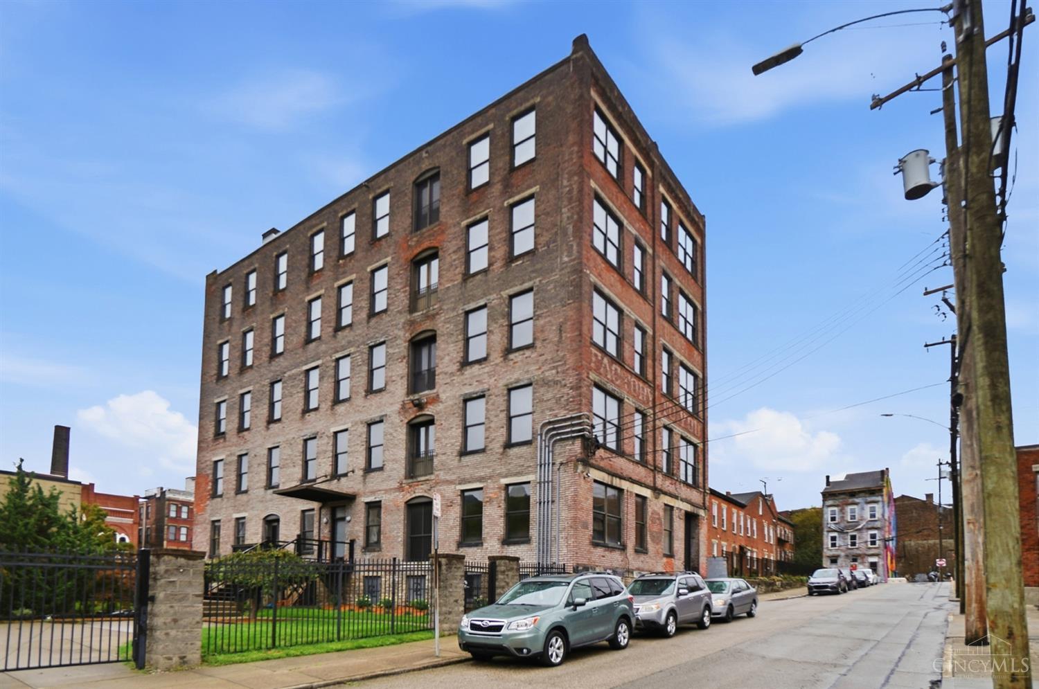 1908 Dunlap Street 1W