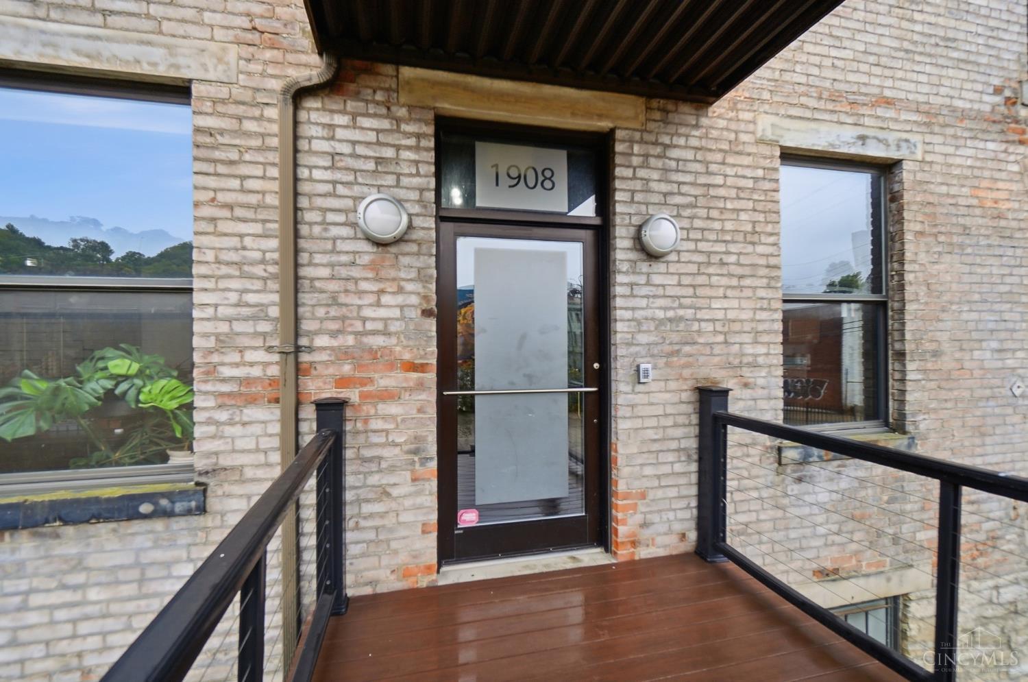 1908 Dunlap Street 1W